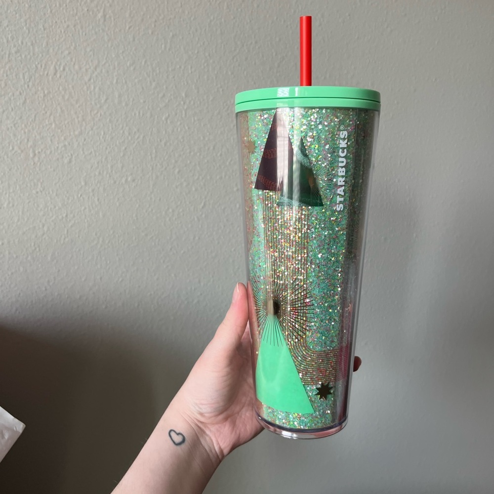 Starbucks NWT Venti Christmas Edition Sparkle Cuo